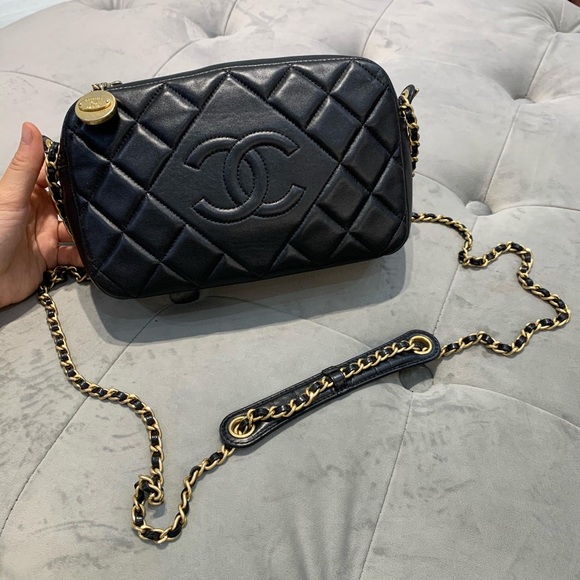 💓SOLD💓 - Chanel vintage camera bag - Picture 3 of 14